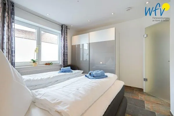 Schlafzimmer Haus Wilhelmshöhe Ferienwohnung Meeresblick
