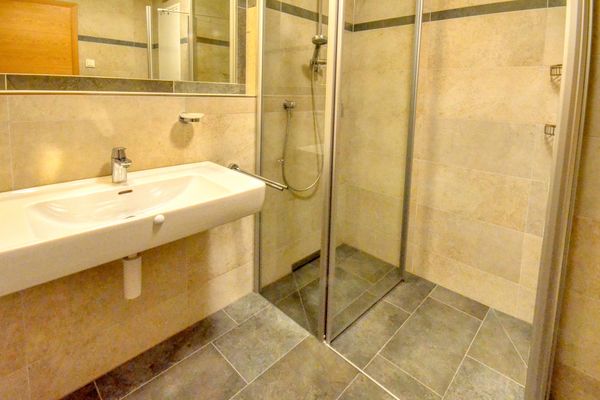 Alpin & Seeresort Top 10 Zell am See - Badezimmer