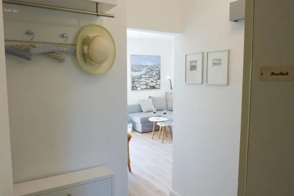 Garderobe in der Ferienwohnung Reethuk in Norddorf auf Amrum Haus Pesel Ferienwohnung *Reethuk*