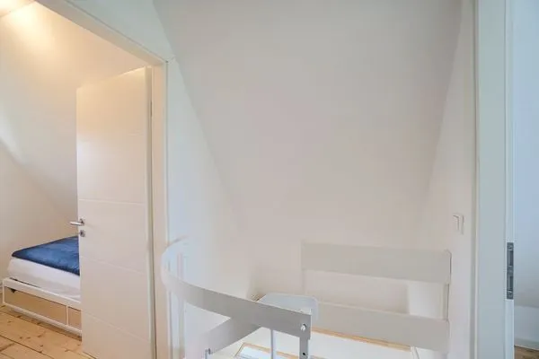   Modernes Nurdachhaus in ruhiger Feriensiedlung direkt am Wittensee mit Seeblick