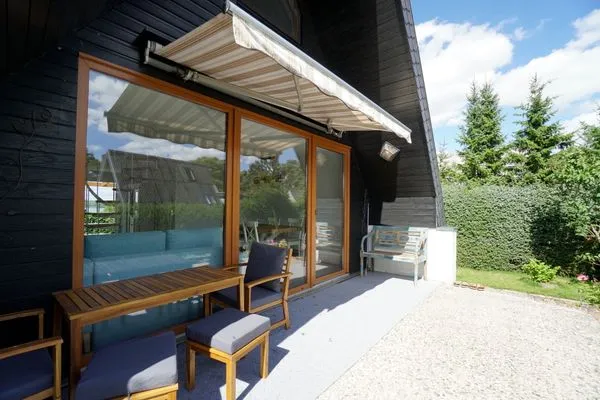 Terrasse  Modernes Nurdachhaus in ruhiger Feriensiedlung direkt am Wittensee mit Seeblick