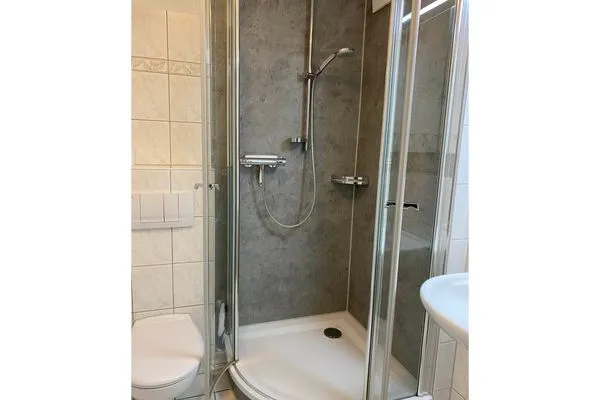 Badezimmer mit Dusche Residenz am Strand Wohnung 3-50