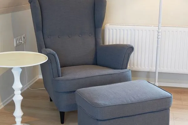 Wohnzimmer  Ferienwohnung Ankerplatz mit SPIELSCHEUNE am Wittensee