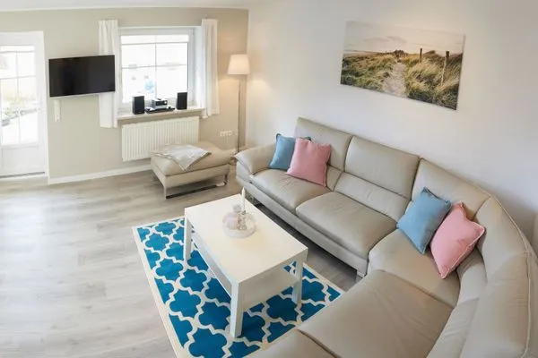 Wohnzimmer  Ferienwohnung Seegras - mit SPIELSCHEUNE, direkt am Wittensee