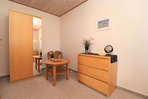 FERIENHÄUSER Doppelhaushälfte, Grüner Weg Ostseebad Wustrow - Schlafzimmer