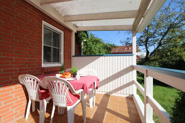 FERIENHÄUSER Doppelhaushälfte, Grüner Weg Ostseebad Wustrow - Terrasse