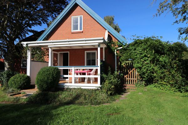 FERIENHÄUSER Doppelhaushälfte, Grüner Weg Ostseebad Wustrow - Garten