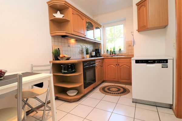 FERIENHÄUSER Doppelhaushälfte, Grüner Weg Ostseebad Wustrow - Küche / Küchenzeile