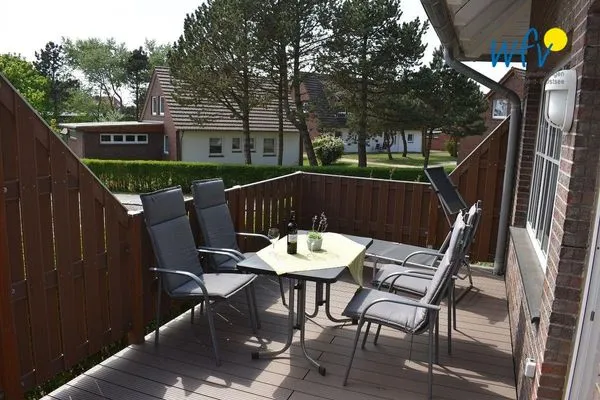 Terrasse Haus Dünenrose Ferienwohnung Seestern