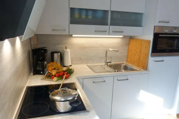 Küche / Küchenzeile Haus Seehund Ferienwohnung *Hörmann*