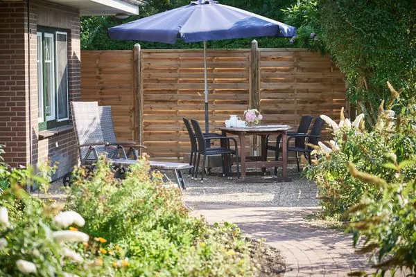 Terrasse  Ferienwohnung Brise 5, mit SPIELSCHEUNE direkt am Wittensee