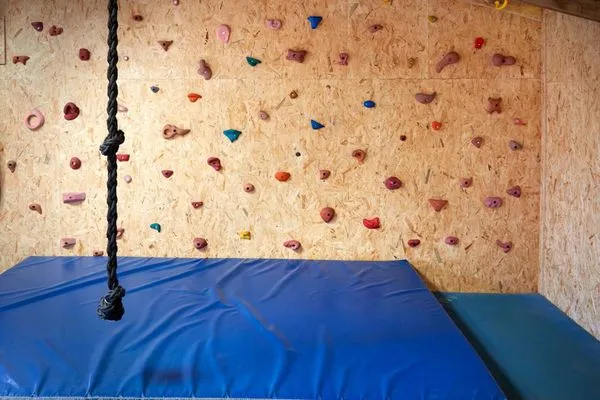 Spielanlage  Ferienwohnung Brise 5, mit SPIELSCHEUNE direkt am Wittensee