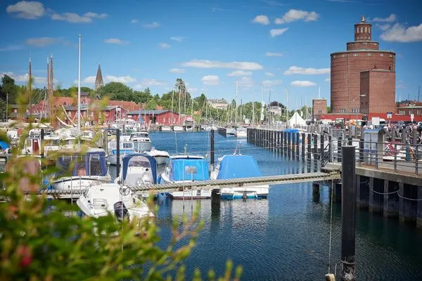 Nachbarschaft  Ferienwohnung Brise 5, mit SPIELSCHEUNE direkt am Wittensee