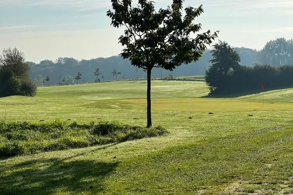 Nachbarschaft  Ferienwohnung Am Apfelbaum - romantische Remise direkt am Golfplatz und der Schlei