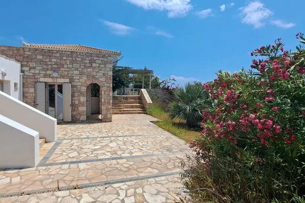 Main view  Villa Ammoudi