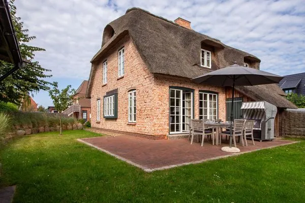 Dorf Domizil Reetdachhaus Strohhütte SPO Dorf - 