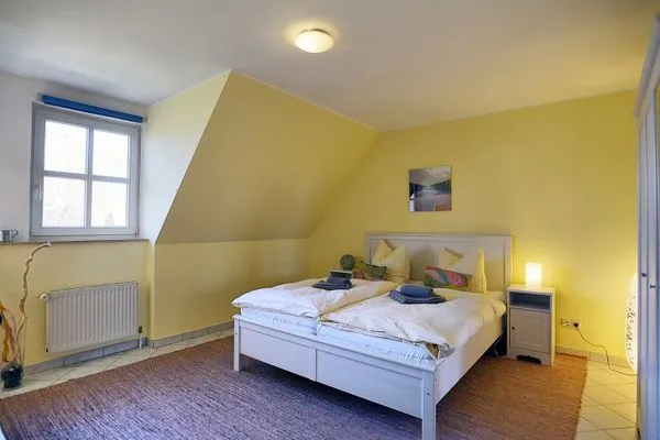 Schlafzimmer mit Doppelbett  Kuttels Koje