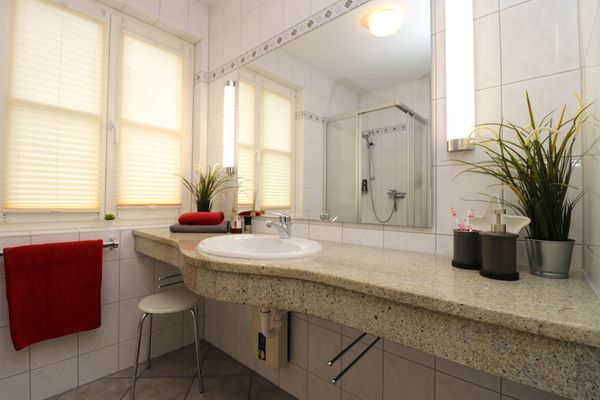 AM LEUCHTFEUER Haus Seeblick, App. 03 Ostseebad Wustrow - Badezimmer