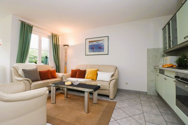 AM LEUCHTFEUER Haus Seeblick, App. 03 Ostseebad Wustrow - Wohnzimmer