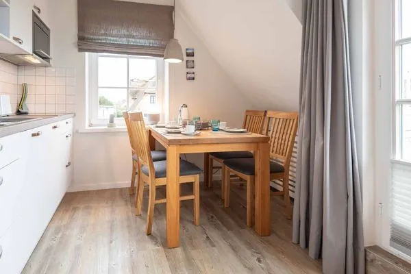 Küche / Küchenzeile  LH Dwarslöper, App.4