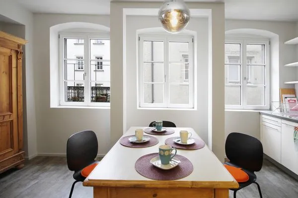 Multi-Fewo-Haus Zitronengässle 1 Ferienwohnung Mudita Lindau Insel - Essbereich