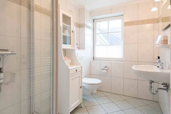 Badezimmer  LH Heidegrund, App.4