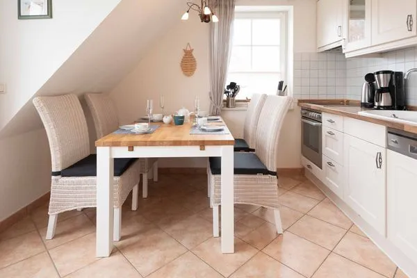 Küche / Küchenzeile  LH Heidegrund, App.4