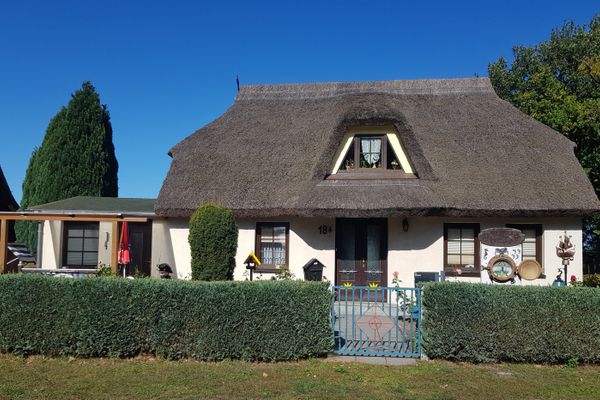  Fewo am Rosengarten Born - Hauptansicht