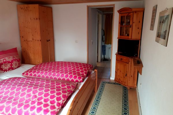  Fewo am Rosengarten Born - Schlafzimmer