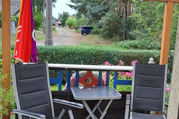  Fewo am Rosengarten Born - Terrasse