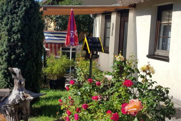  Fewo am Rosengarten Born - Fassade / Eingang