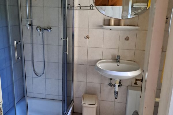  Fewo am Rosengarten Born - Badezimmer