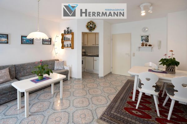 Ferienanlage Neuschwansteinblick Ferienwohnung 106 Ferienwohnungen in Füssen - Wohnzimmer