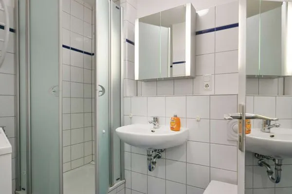 Badezimmer Haus Düsseldorf Ferienwohnung Bülk