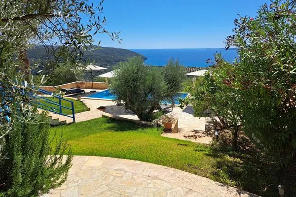 Garten  Villa Emilios