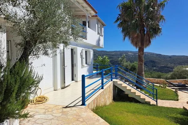 Hauptansicht  Villa Emilios