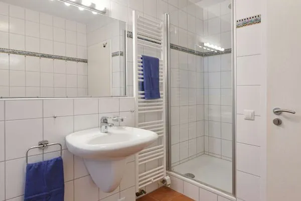 Badezimmer Luv und Lee Ferienwohnung Pilsum