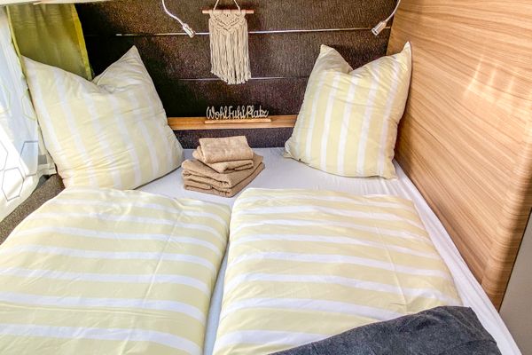  Wohnwagen George Glamper Ahoi Belauer See - Schlafzimmer