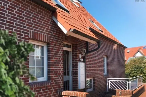 Fassade / Eingang Luv und Lee Ferienwohnung Pilsum