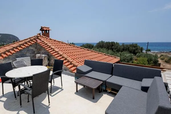 Terrace  Spiti-Eleonas