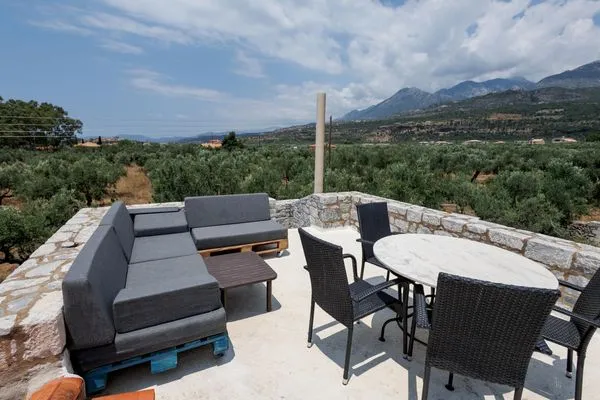 Terrace  Spiti-Eleonas