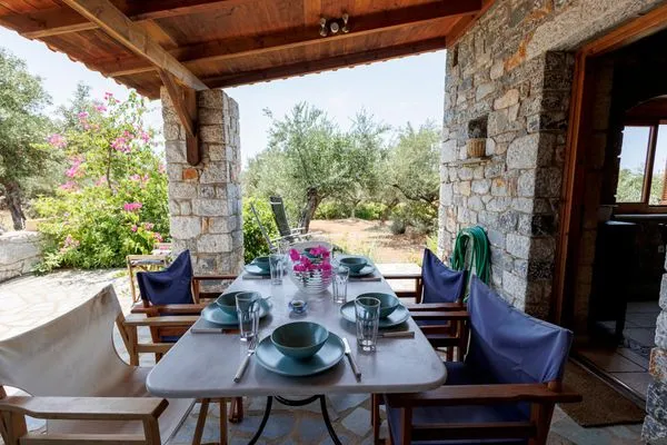 Terrace  Spiti-Eleonas