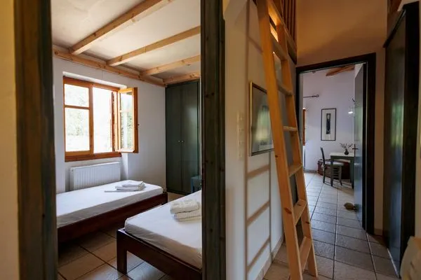 Hallway  Spiti-Eleonas