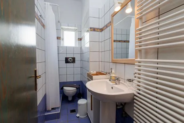 Bathroom  Spiti-Eleonas