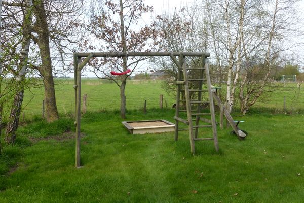  EG 2 Christine Katharinenheerd - Kinderschaukel