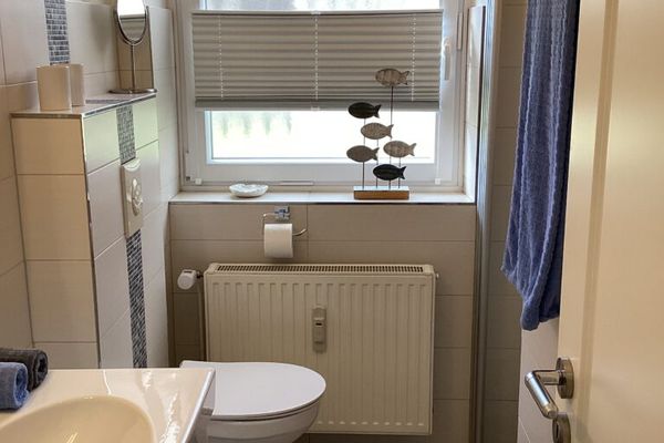  Eidernest Garding - Badezimmer
