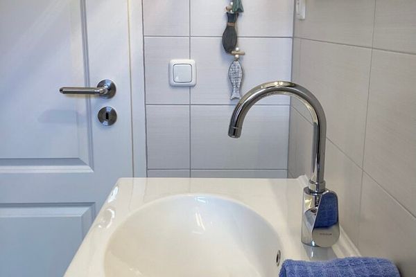  Eidernest Garding - Badezimmer