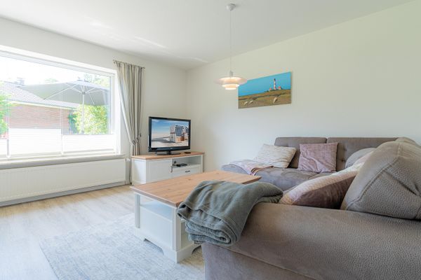  Emma Garding - Sofaecke mit TV