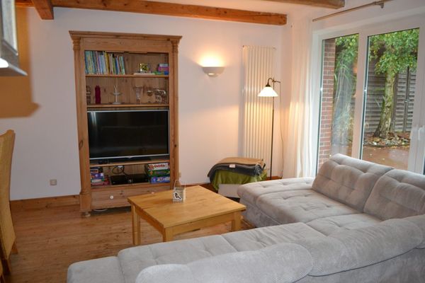  Ferienhaus Ella Tönning - Wohnzimmer