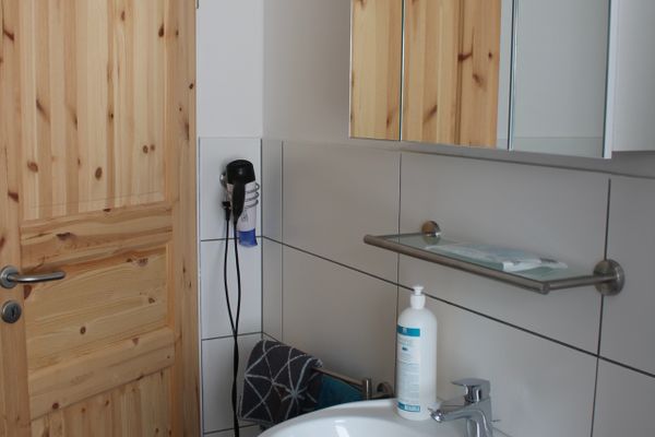  Frische Brise Garding - Badezimmer